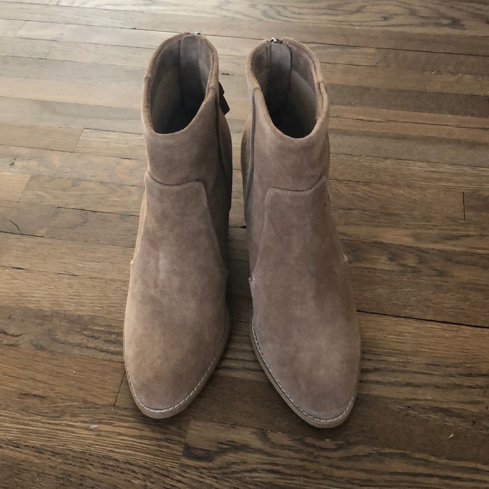 Suede splendid booties
